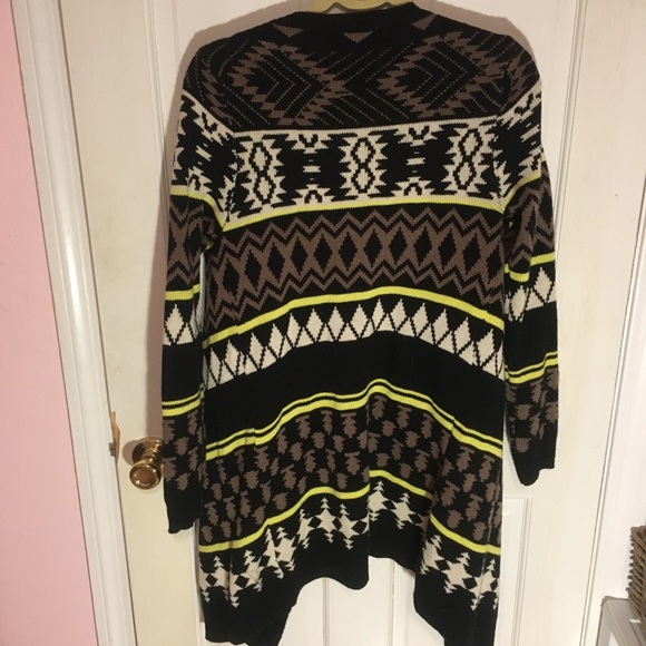 Aztec Print Sweater - Picture 5 of 5
